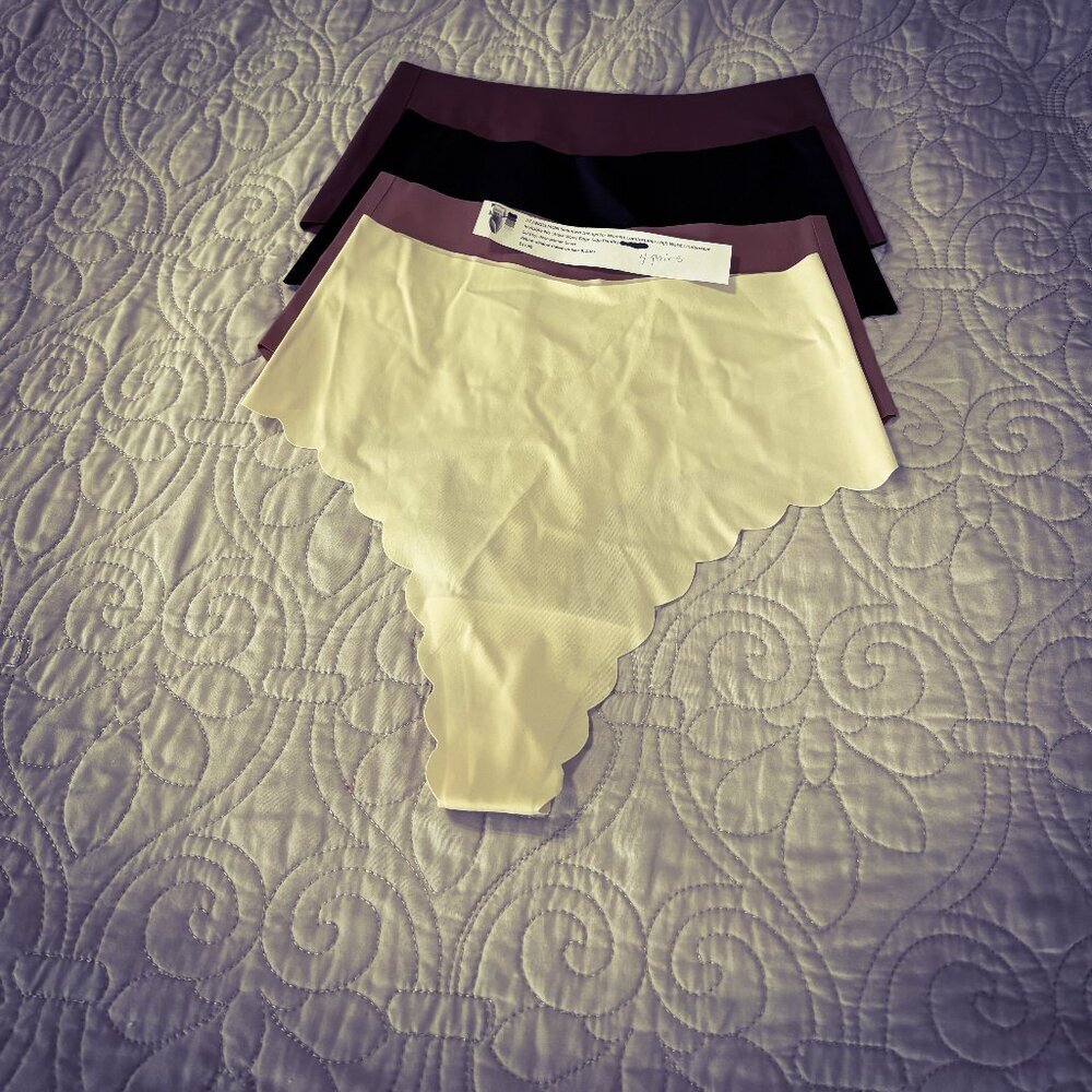 DEANGELMON 4 High Waist Seamless Invisible No Show Wavy Edge Thongs Size: Small